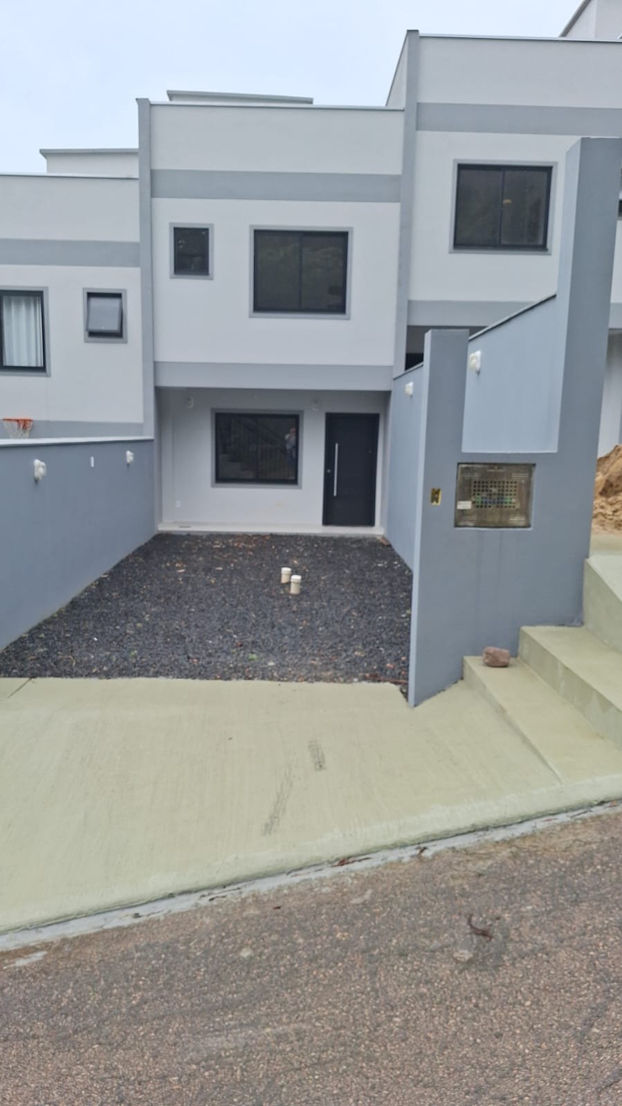 Casa geminada no bairro Progresso